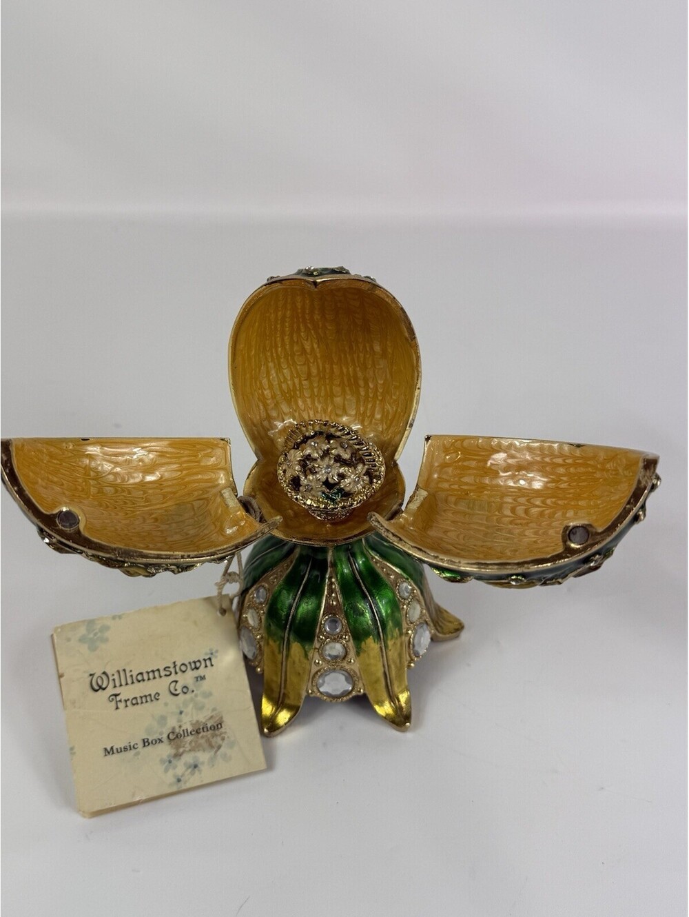 Williamstown Music Box Collection Hand Painted Pastel Easter Egg Music Box Green - Picture 3 of 12